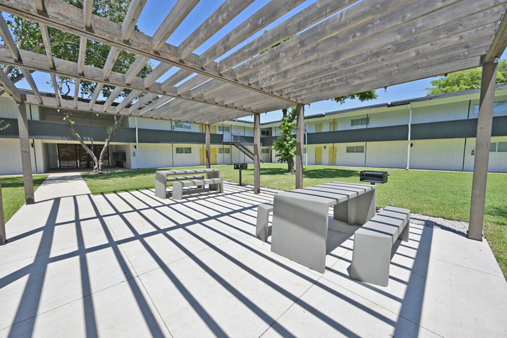 Zang Apartments Dallas, TX (214) 9417444